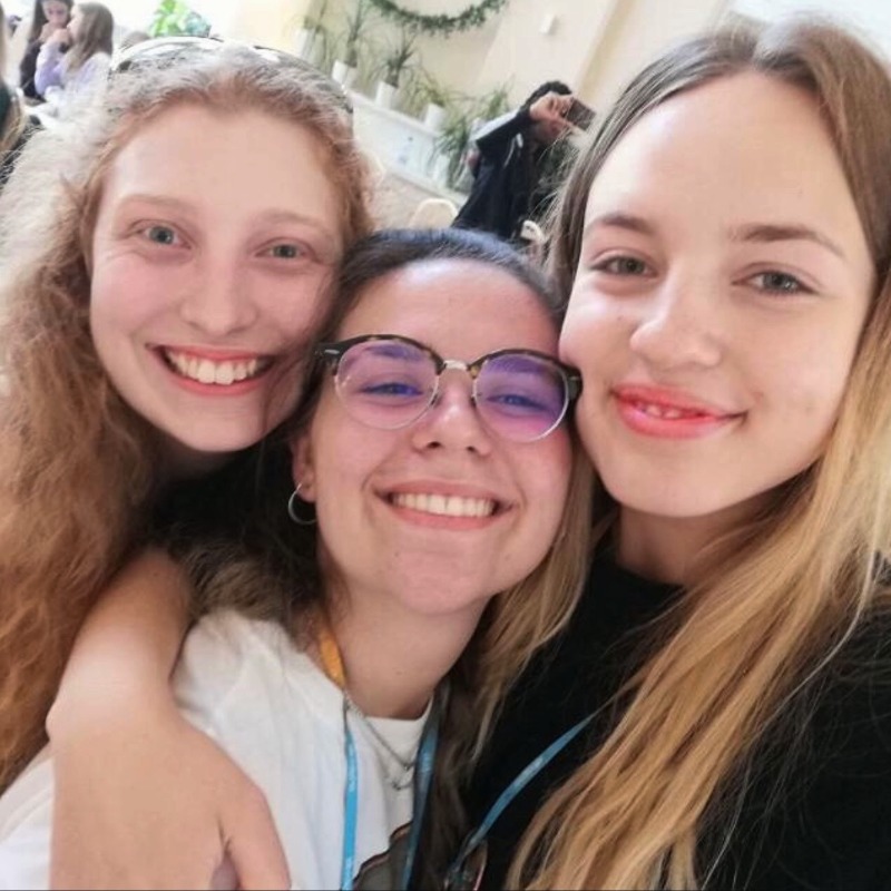 Jess van Schalkwyk with friends